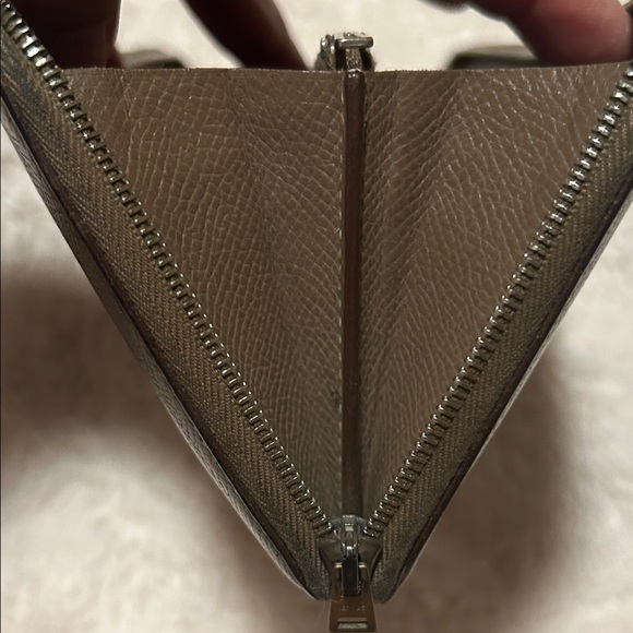 Hermes Brown Leather Zip Around Wallet France - Picture 4 of 14